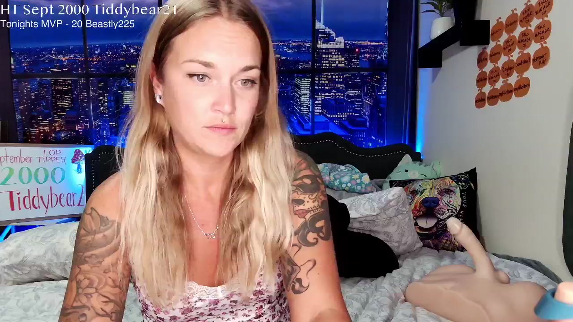 Gallery image thumbnail from Rose_Kitten's myfreecams stream on, 09/18/2024, 03:06 image 8 of 20