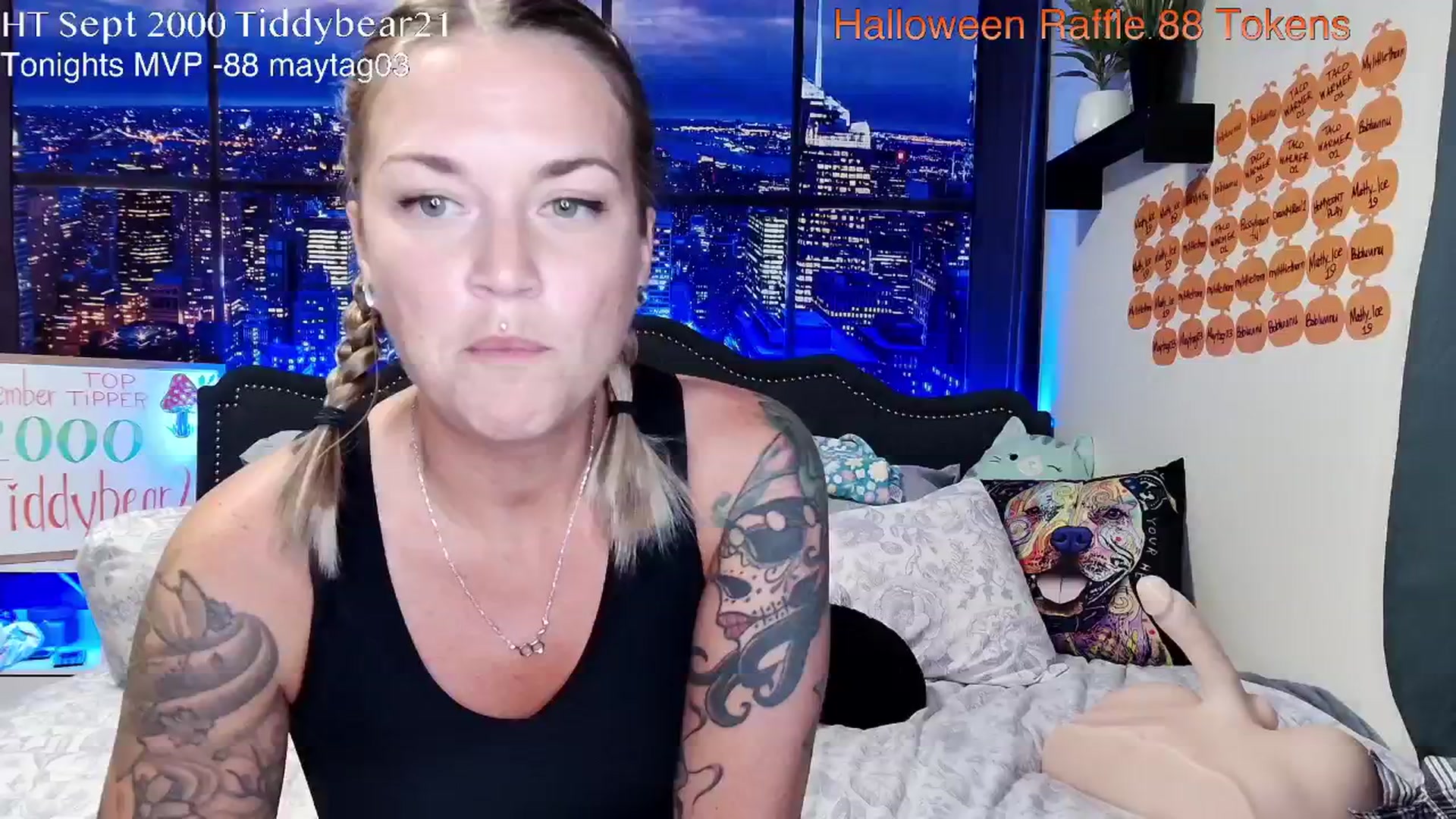 Gallery image thumbnail from Rose_Kitten's myfreecams stream on, 09/19/2024, 02:45 image 9 of 20