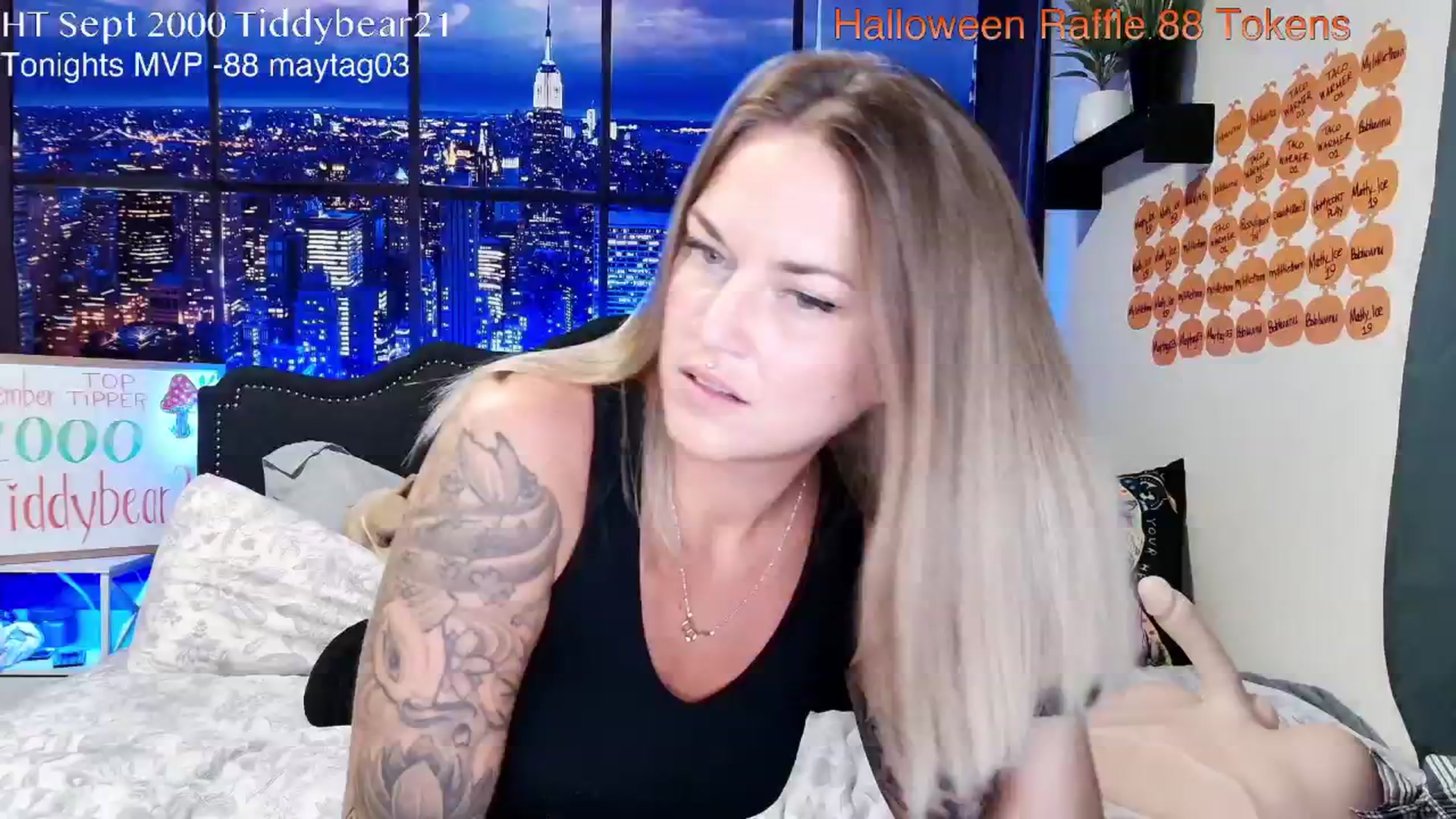 Gallery image thumbnail from Rose_Kitten's myfreecams stream on, 09/19/2024, 02:45 image 6 of 20