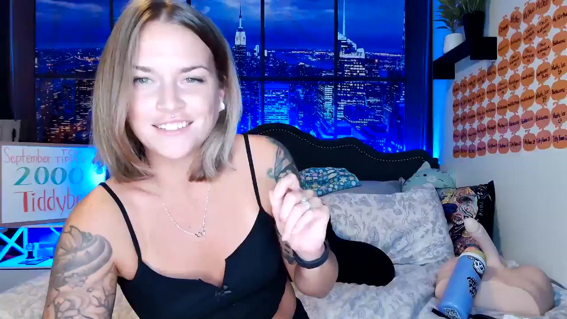 Gallery image thumbnail from Rose_Kitten's myfreecams stream on, 09/25/2024, 01:43 image 2 of 20