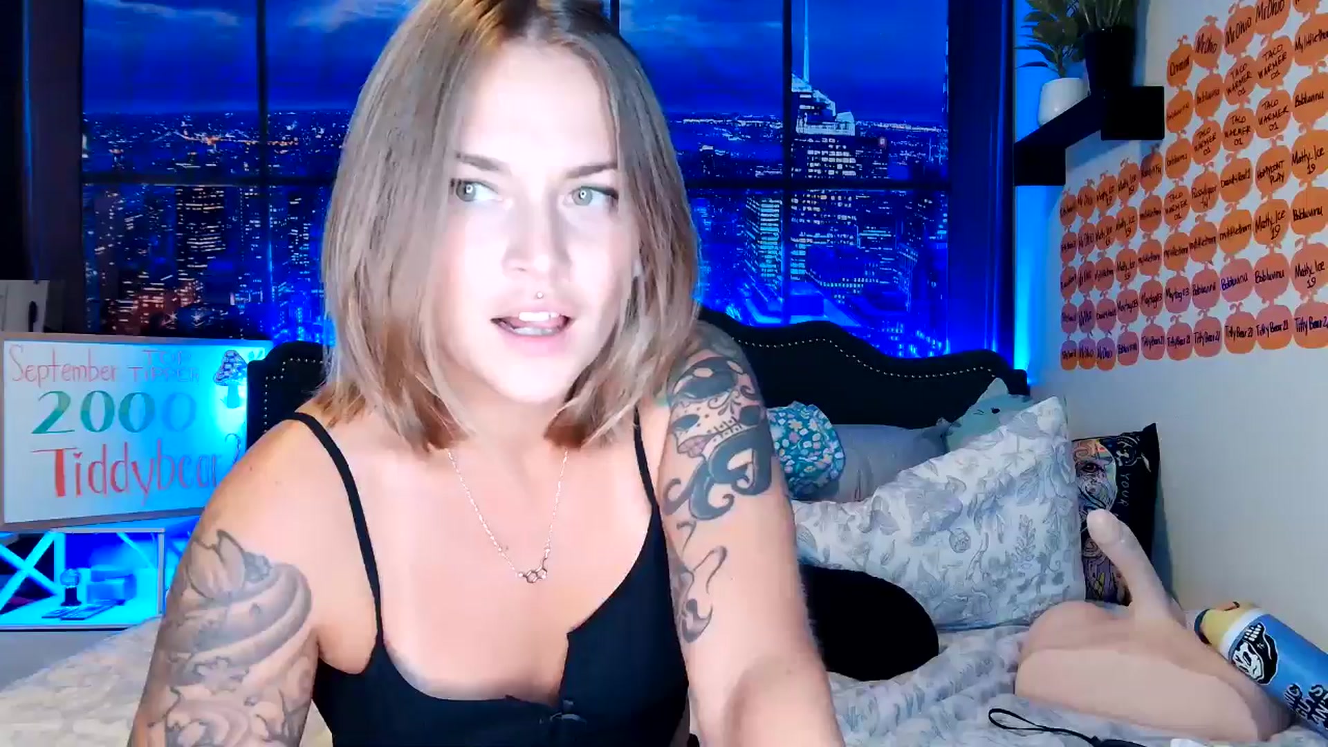 Gallery image thumbnail from Rose_Kitten's myfreecams stream on, 09/25/2024, 01:43 image 13 of 20
