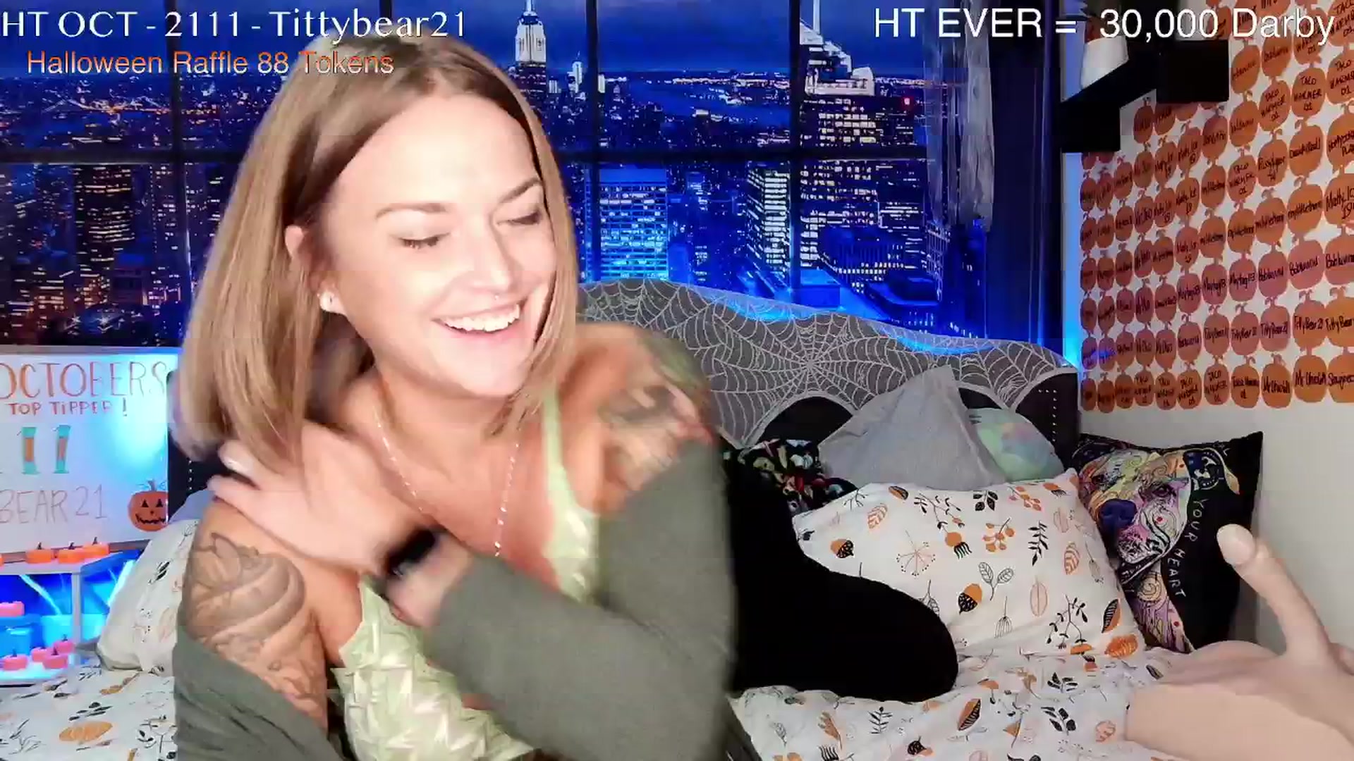 Gallery image thumbnail from Rose_Kitten's myfreecams stream on, 10/05/2024, 01:26 image 5 of 20
