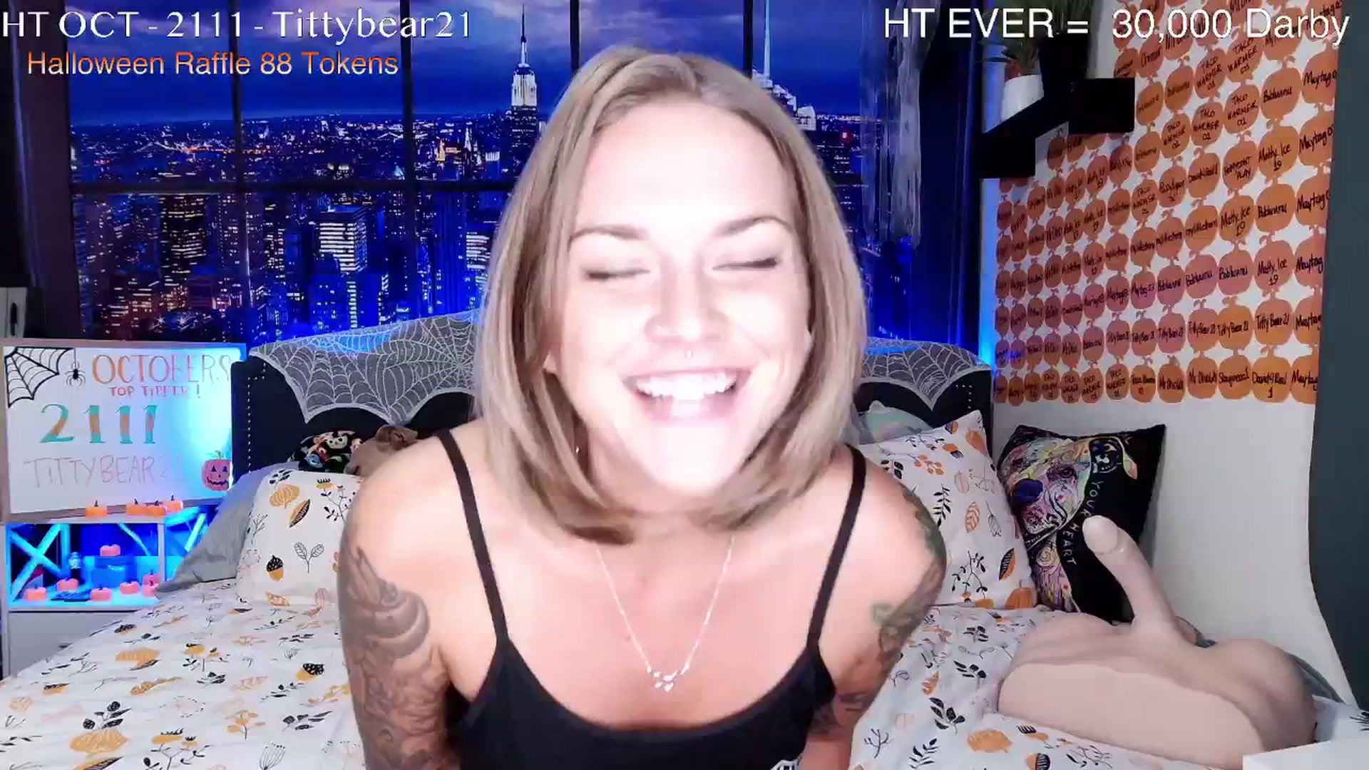 Gallery image thumbnail from Rose_Kitten's myfreecams stream on, 10/08/2024, 24:01 image 10 of 20