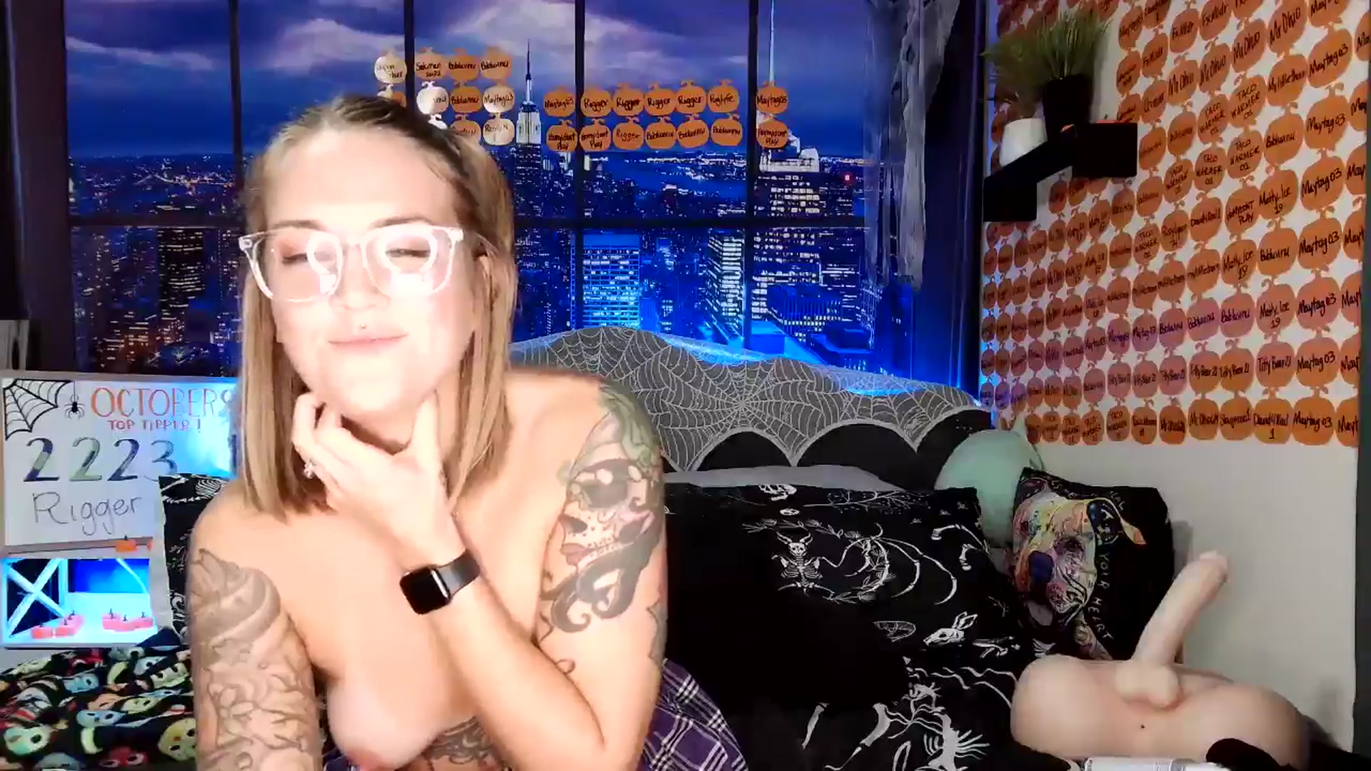 Gallery image thumbnail from Rose_Kitten's myfreecams stream on, 10/26/2024, 03:51 image 16 of 20