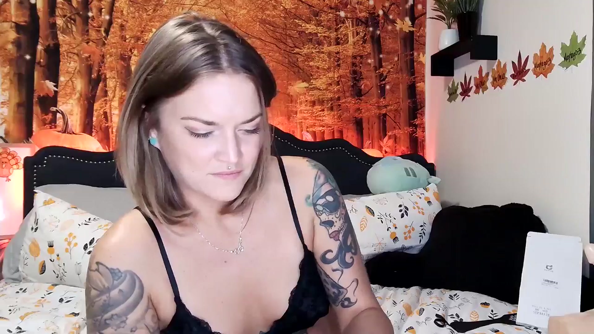 Gallery image thumbnail from Rose_Kitten's myfreecams stream on, 11/06/2024, 02:55 image 8 of 20