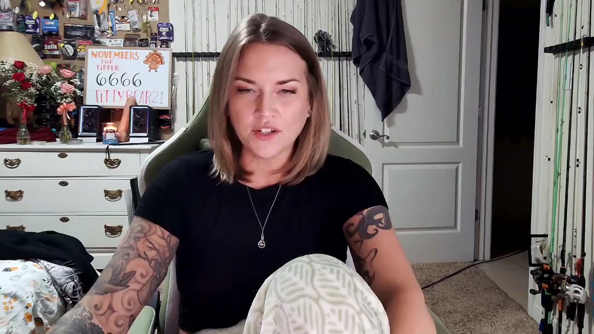 Gallery image thumbnail from Rose_Kitten's myfreecams stream on, 11/14/2024, 03:37 image 10 of 20