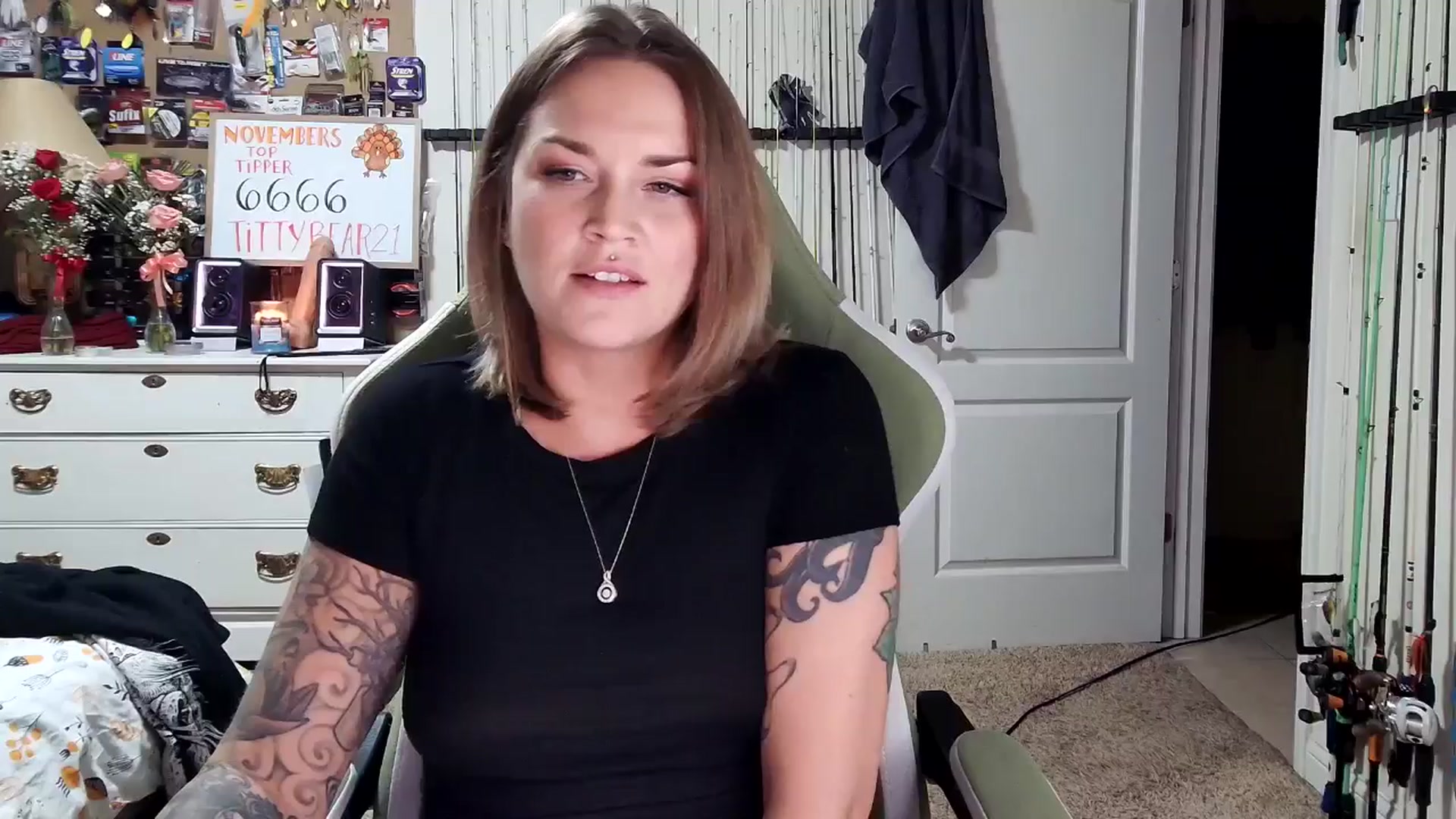Gallery image thumbnail from Rose_Kitten's myfreecams stream on, 11/14/2024, 03:37 image 7 of 20
