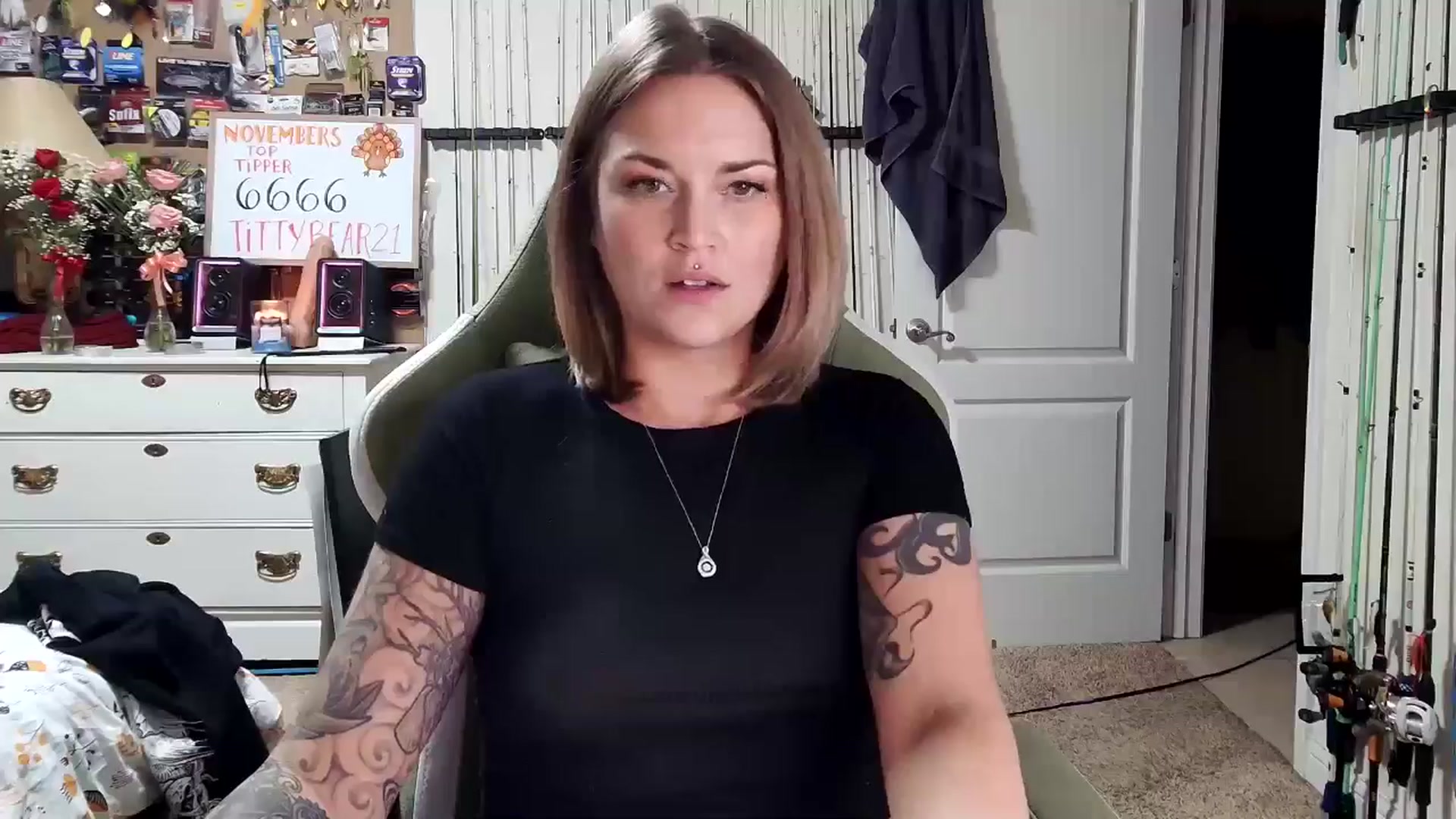Gallery image thumbnail from Rose_Kitten's myfreecams stream on, 11/14/2024, 03:37 image 13 of 20