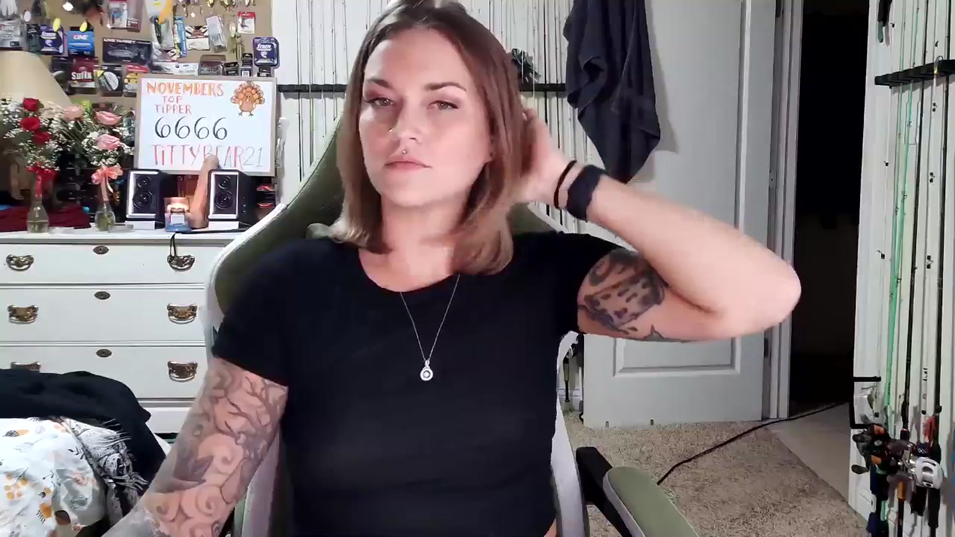 Gallery image thumbnail from Rose_Kitten's myfreecams stream on, 11/14/2024, 03:37 image 9 of 20