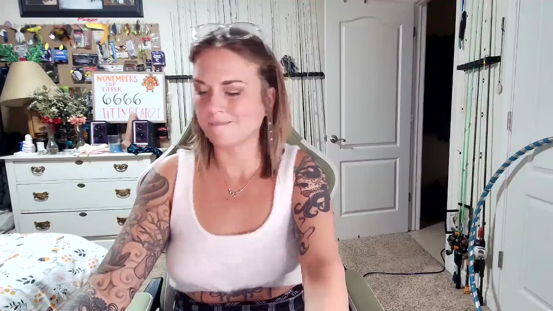 Gallery image thumbnail from Rose_Kitten's myfreecams stream on, 11/23/2024, 03:33 image 15 of 20