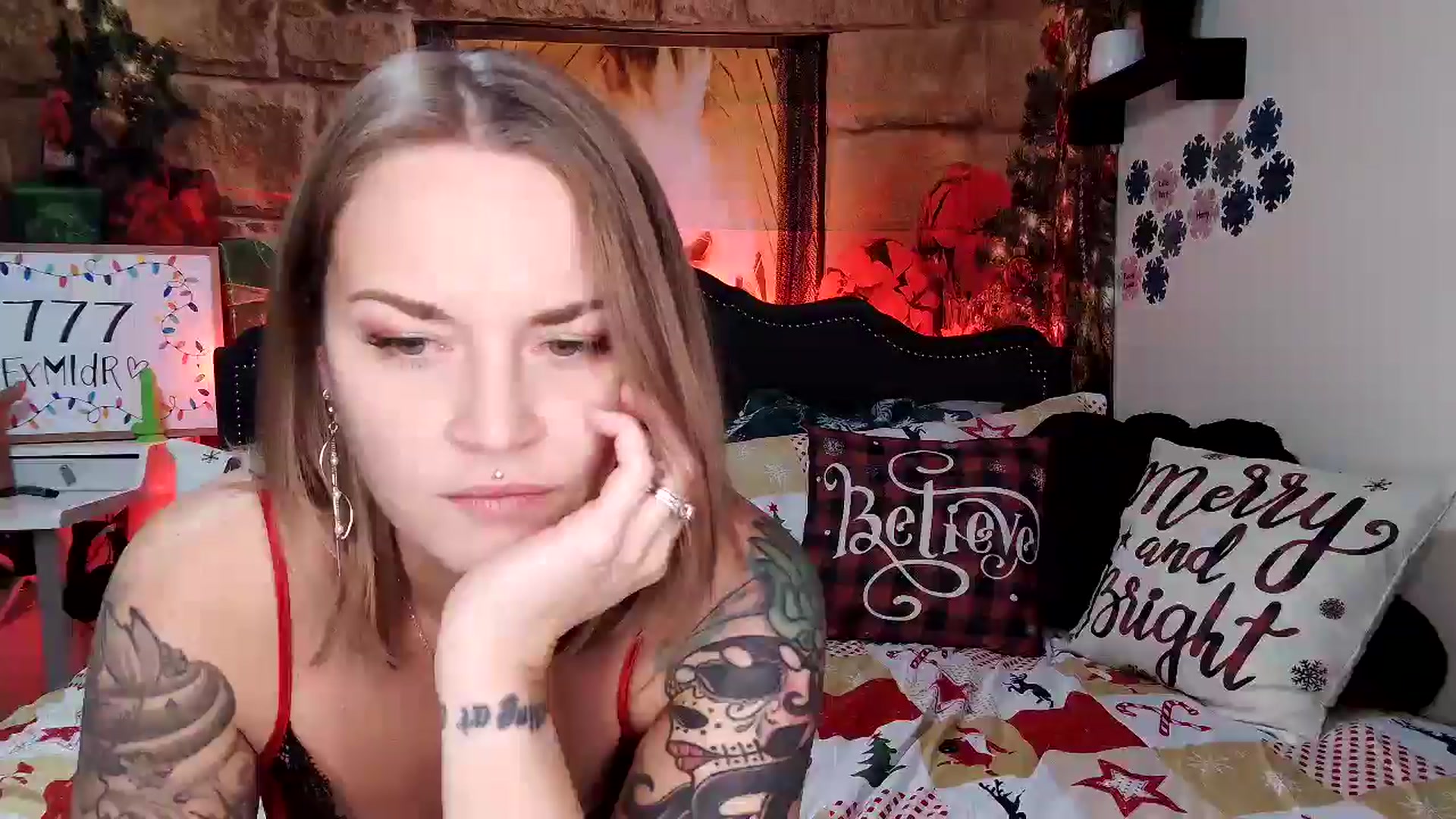 Gallery image thumbnail from Rose_Kitten's myfreecams stream on, 12/06/2024, 03:36 image 15 of 20