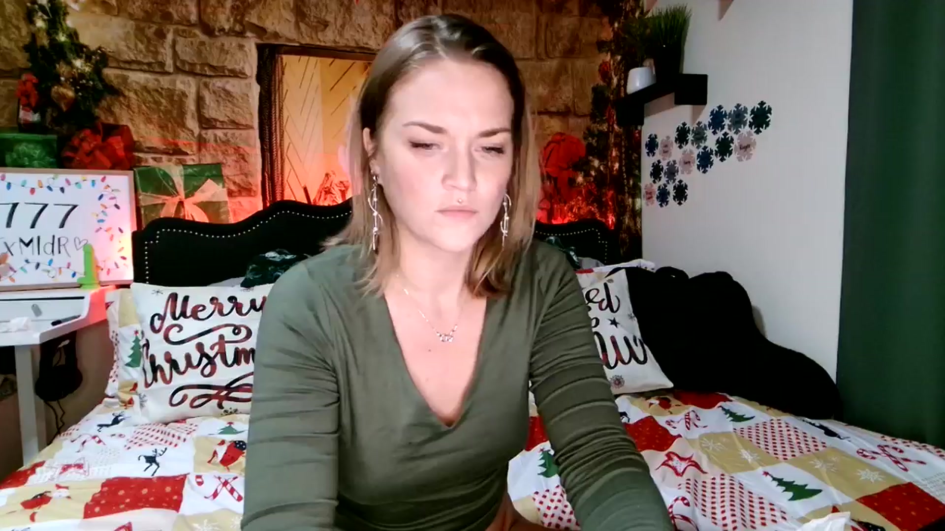 Gallery image thumbnail from Rose_Kitten's myfreecams stream on, 12/07/2024, 04:58 image 14 of 20