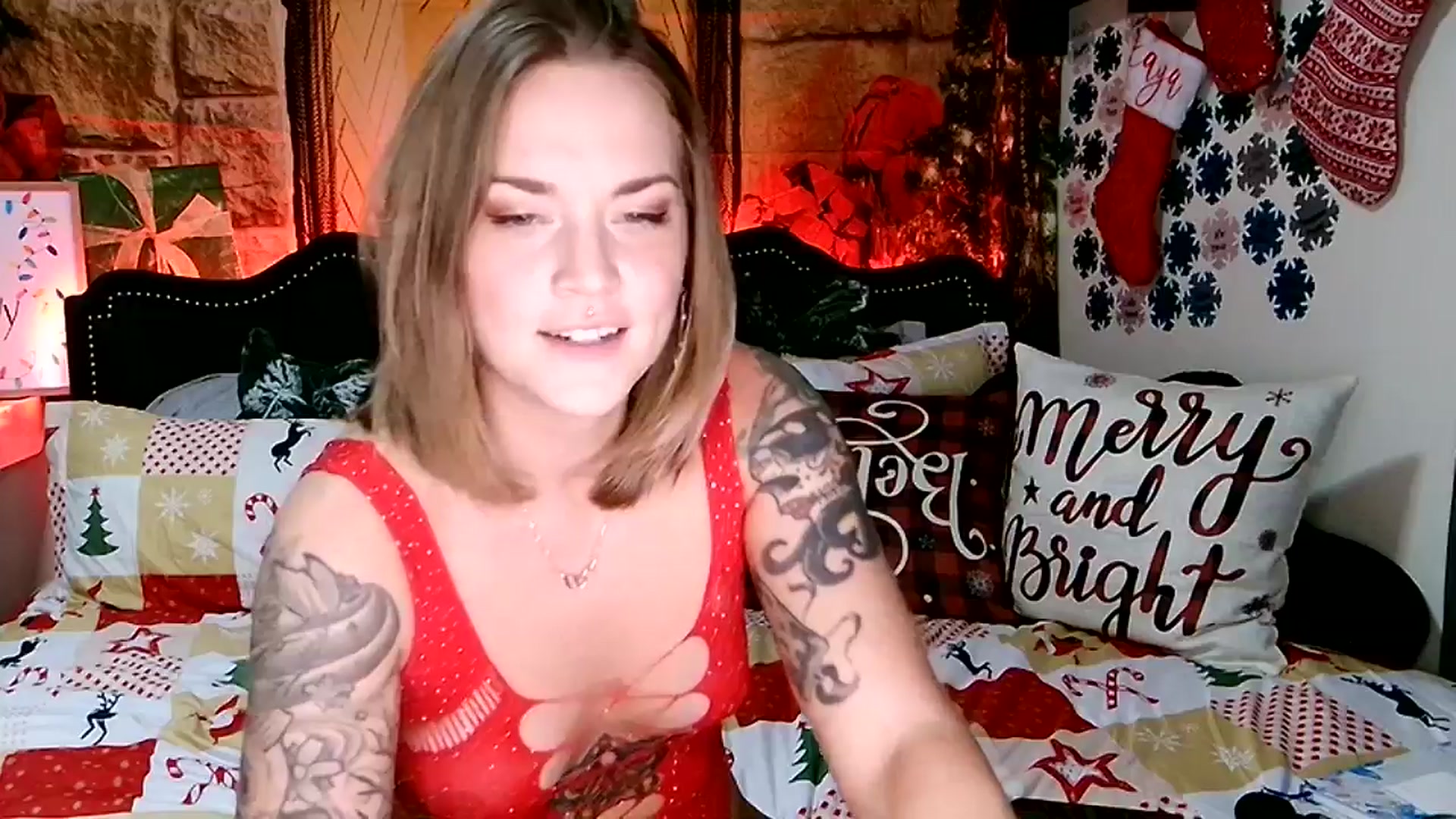 Gallery image thumbnail from Rose_Kitten's myfreecams stream on, 12/12/2024, 04:30 image 5 of 20
