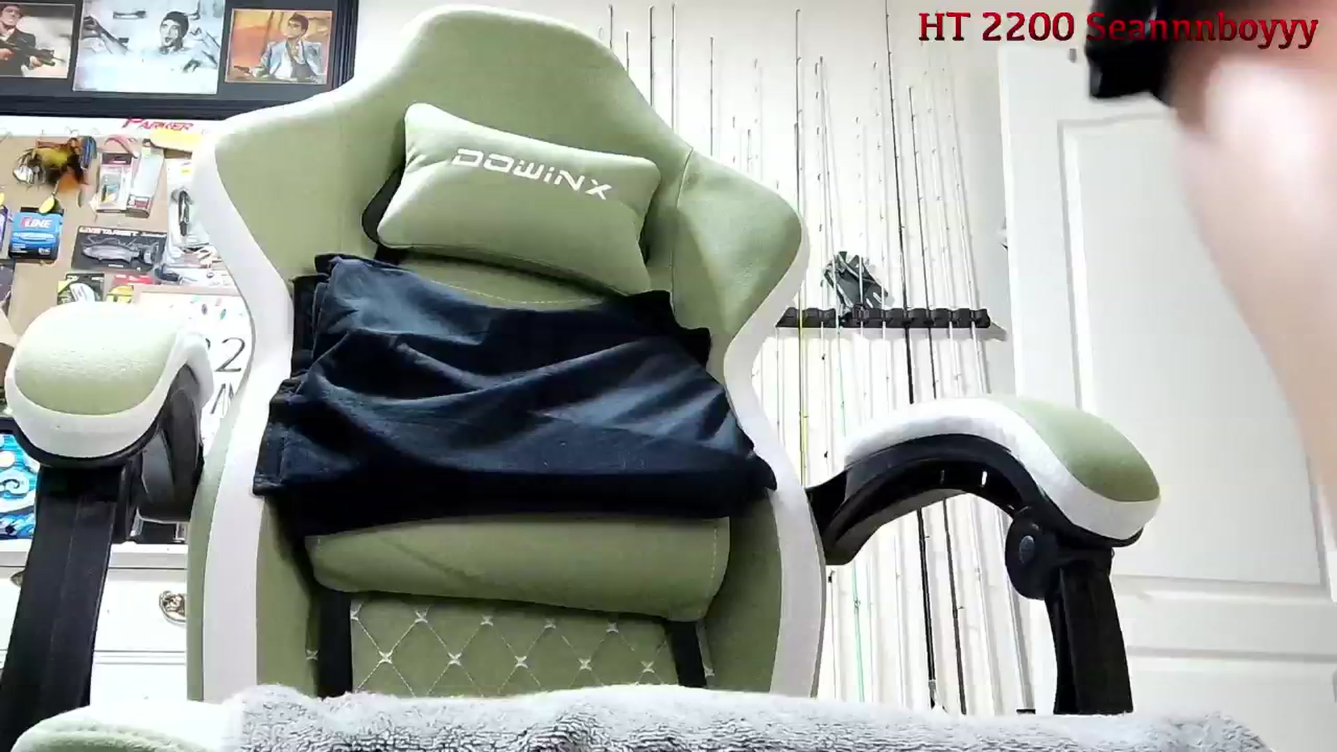 Gallery image thumbnail from Rose_Kitten's myfreecams stream on, 12/27/2024, 03:25 image 15 of 20