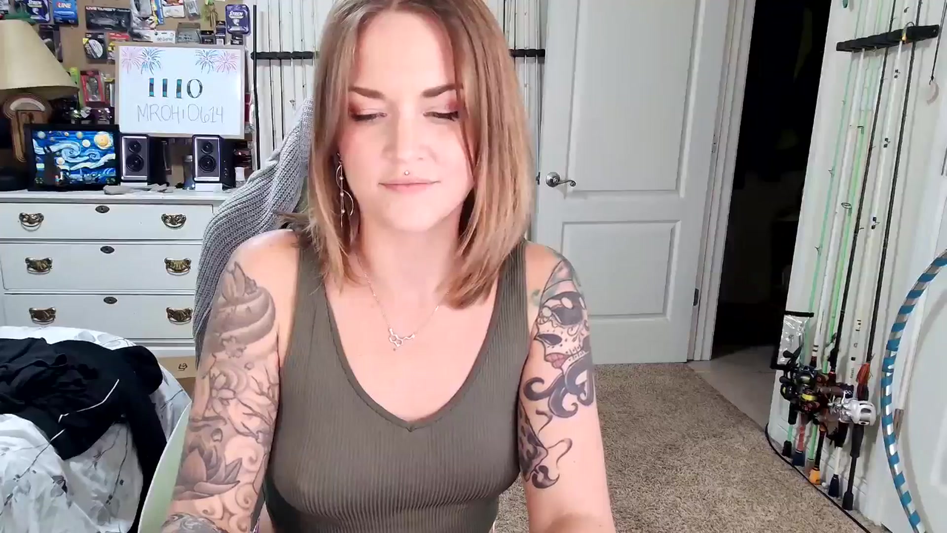 Gallery image thumbnail from Rose_Kitten's myfreecams stream on, 01/16/2025, 04:17 image 16 of 20