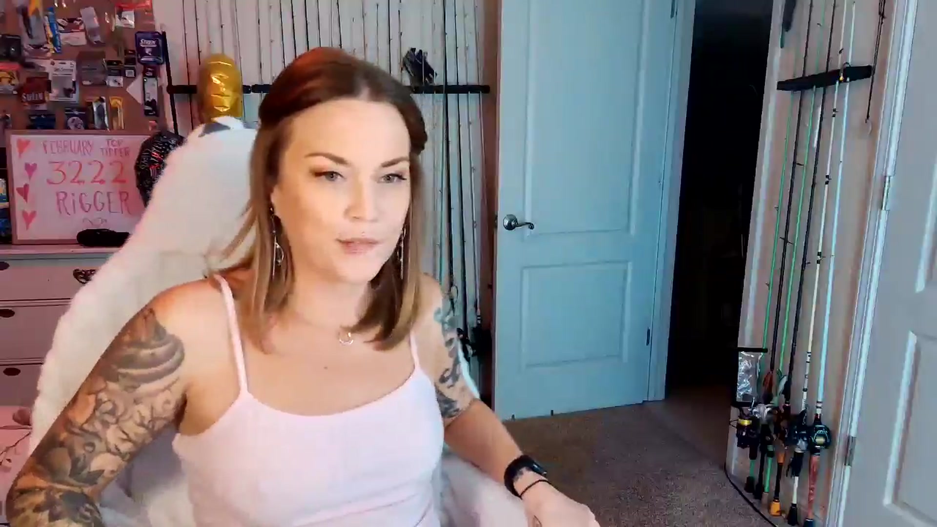 Gallery image thumbnail from Rose_Kitten's myfreecams stream on, 02/14/2025, 02:42 image 17 of 20