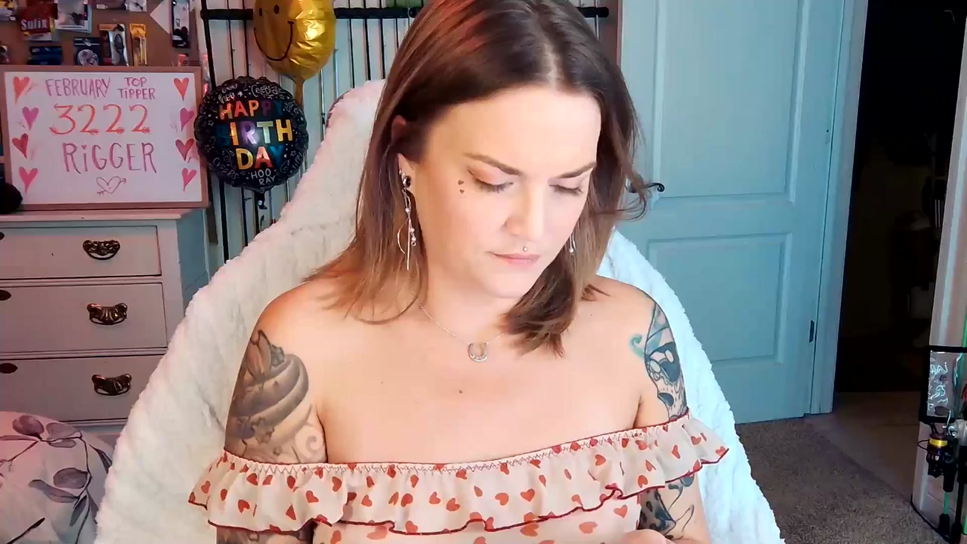 Gallery image thumbnail from Rose_Kitten's myfreecams stream on, 02/15/2025, 05:06 image 6 of 20