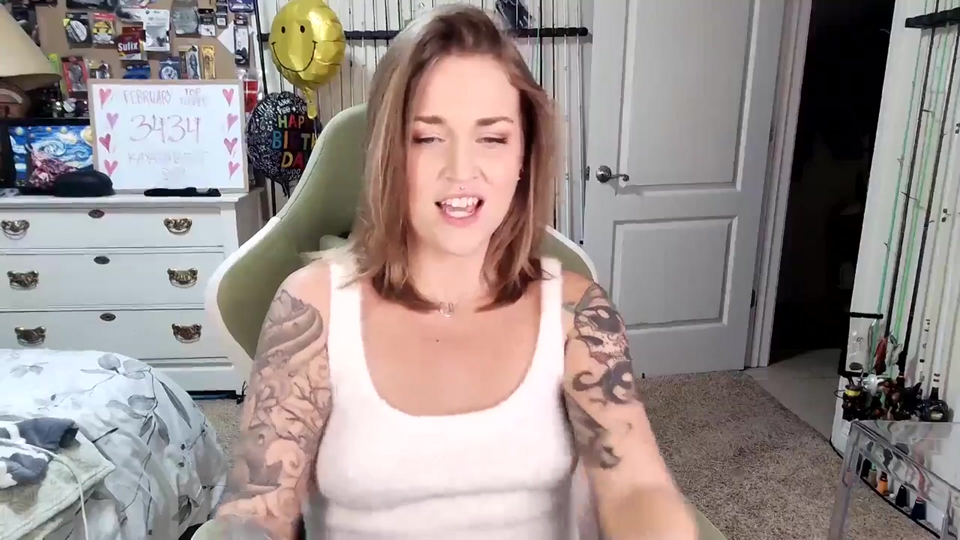 Gallery image thumbnail from Rose_Kitten's myfreecams stream on, 02/18/2025, 04:34 image 9 of 20