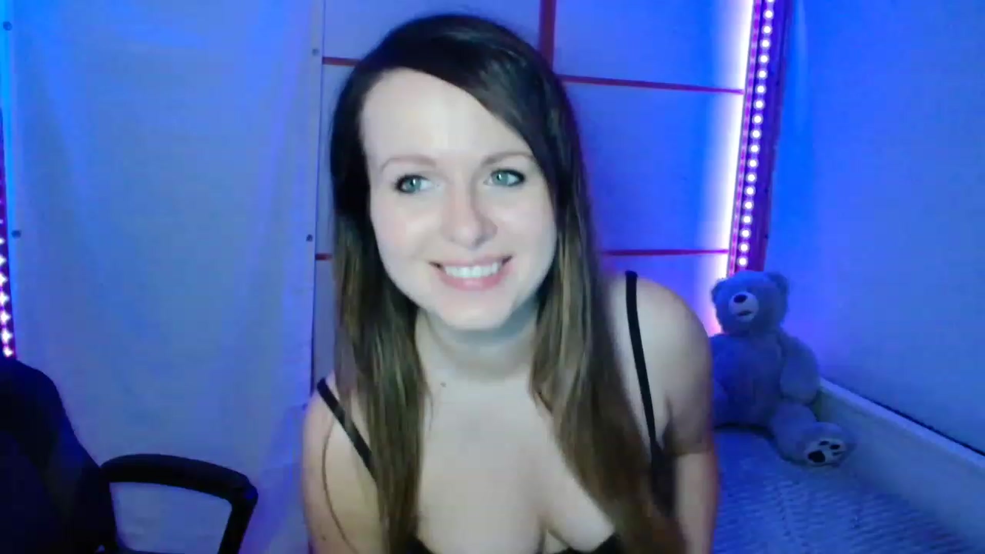 Gallery image thumbnail from Rose_More's myfreecams stream on, 11/25/2022, 20:37 image 6 of 20