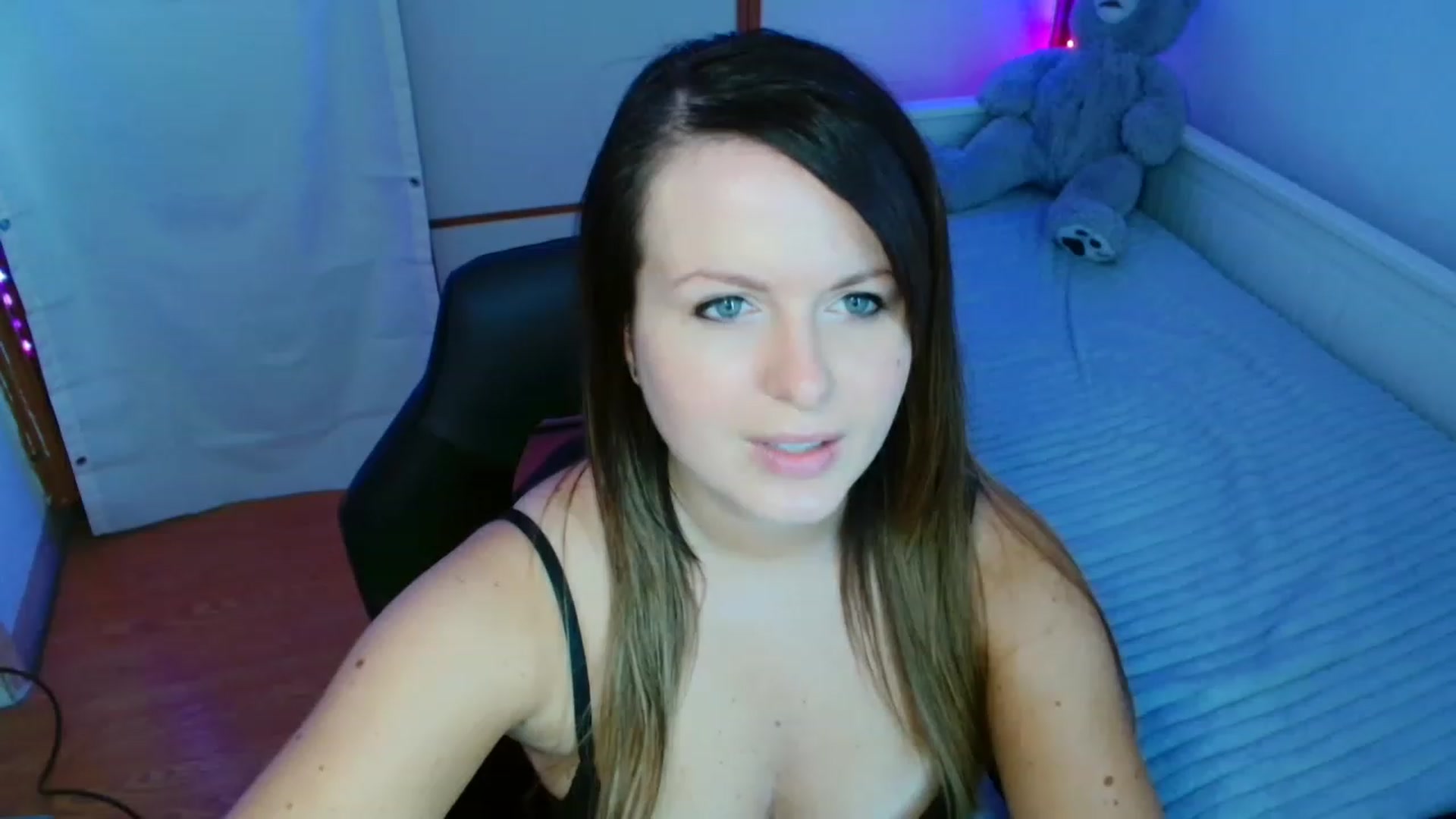 Gallery image thumbnail from Rose_More's myfreecams stream on, 01/09/2023, 13:38 image 11 of 20