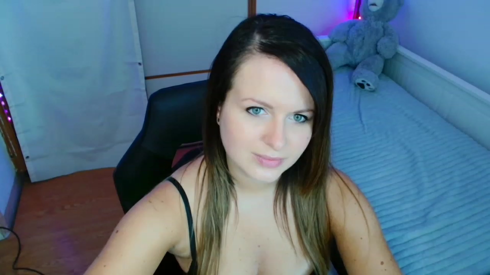 Gallery image thumbnail from Rose_More's myfreecams stream on, 01/09/2023, 13:38 image 12 of 20