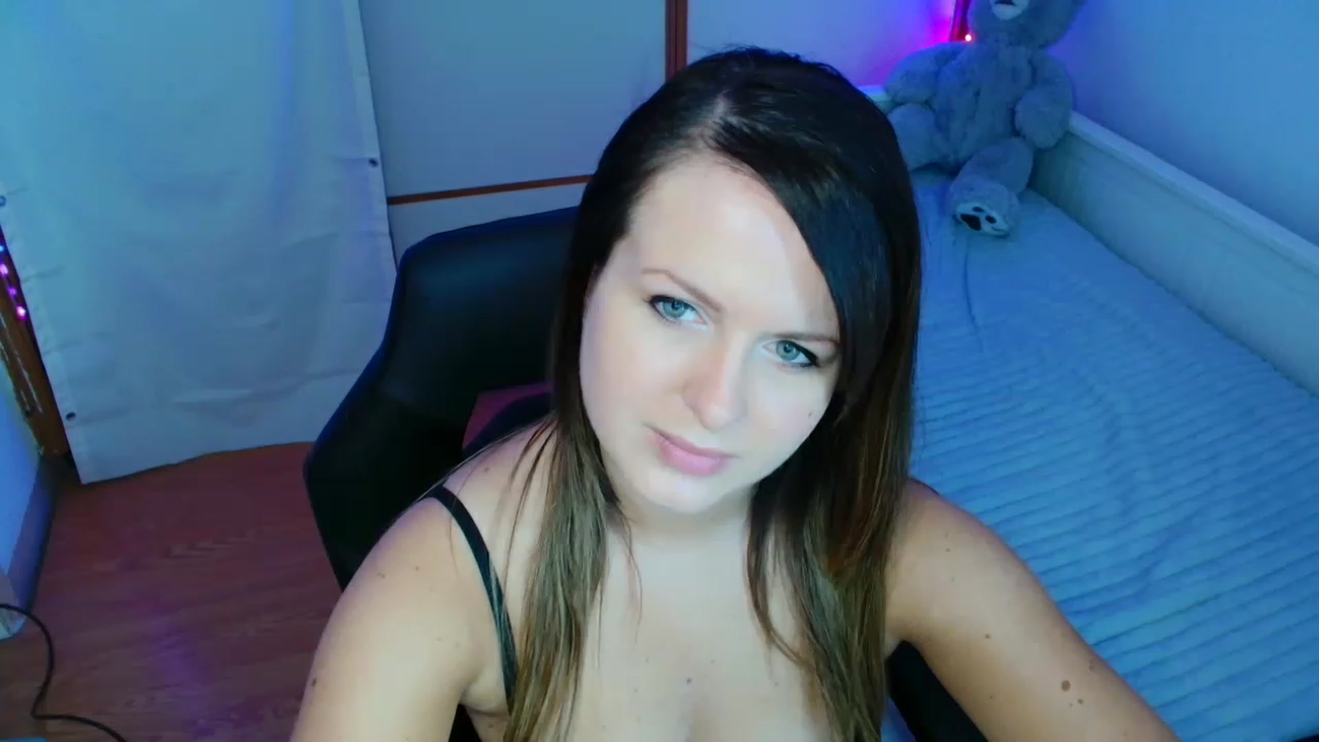 Gallery image thumbnail from Rose_More's myfreecams stream on, 01/09/2023, 13:38 image 13 of 20