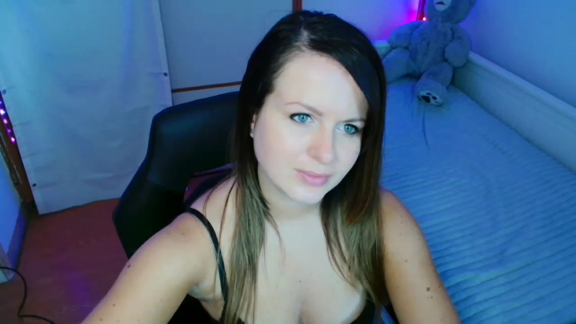 Gallery image thumbnail from Rose_More's myfreecams stream on, 01/09/2023, 13:38 image 14 of 20