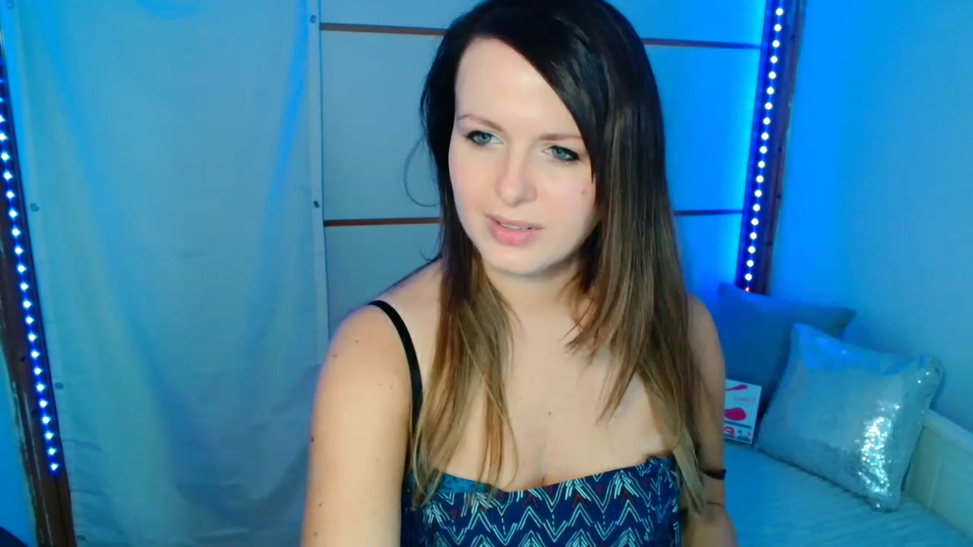 Gallery image thumbnail from Rose_More's myfreecams stream on, 01/16/2023, 13:18 image 16 of 20
