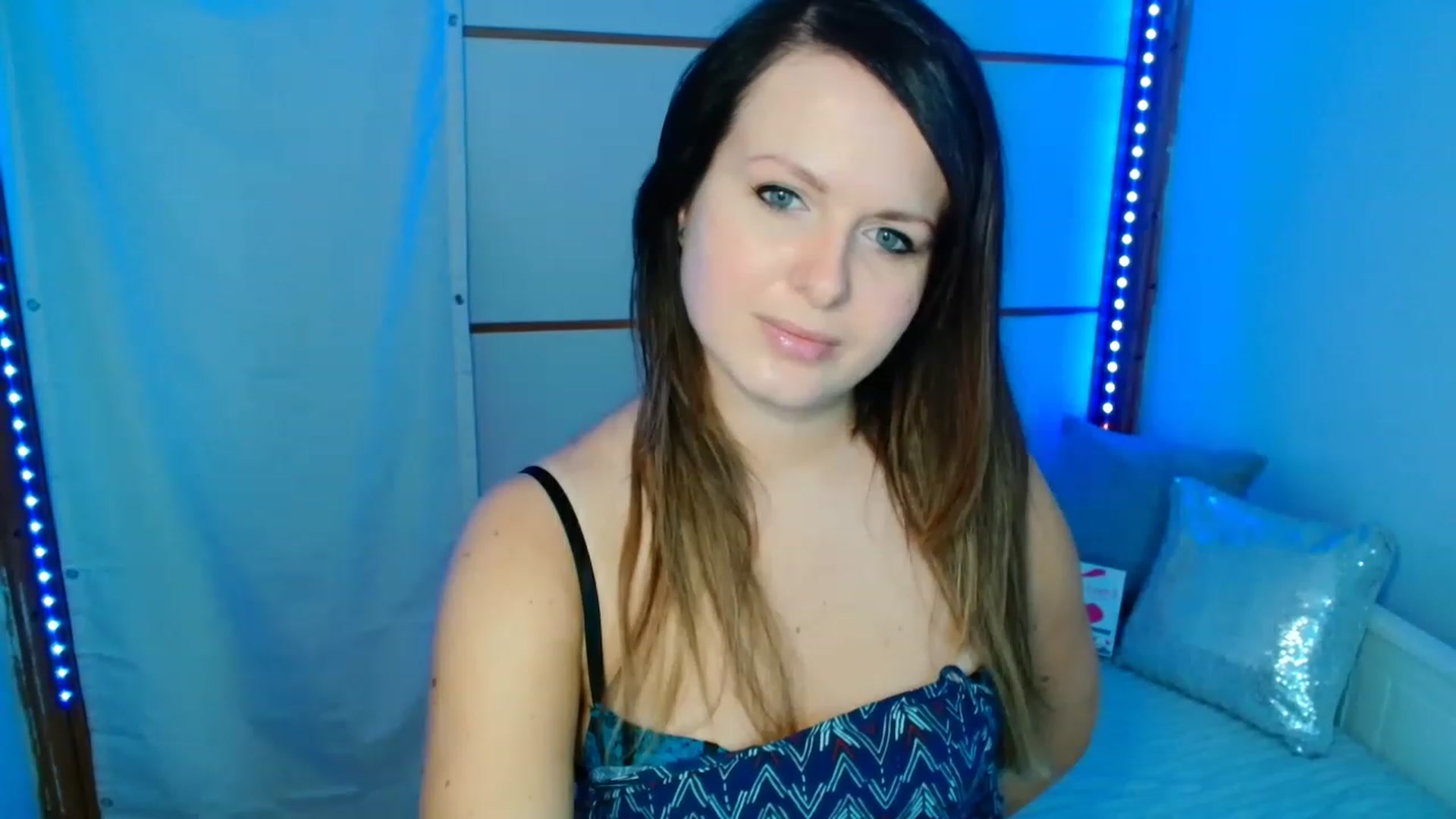 Gallery image thumbnail from Rose_More's myfreecams stream on, 01/16/2023, 13:18 image 18 of 20