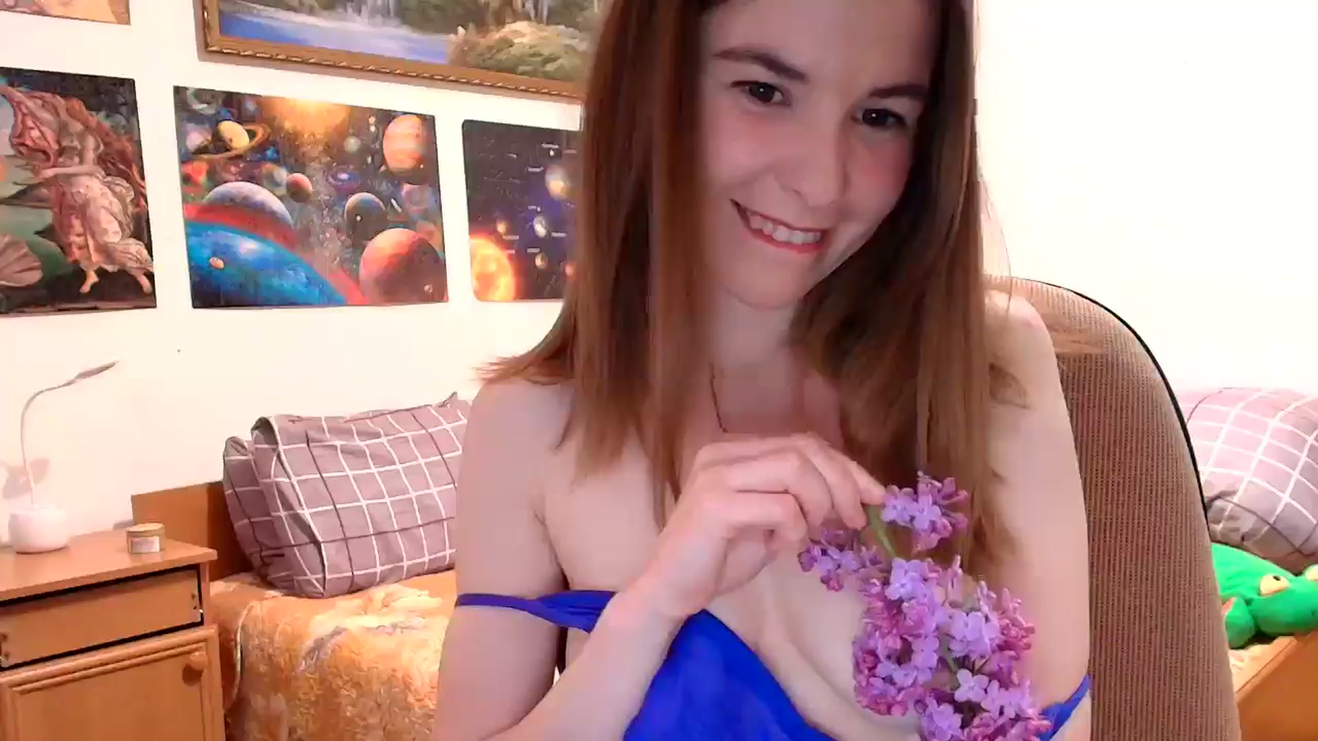 Gallery image thumbnail from Rose_Poetry's myfreecams stream on, 04/27/2025, 17:36 image 19 of 20