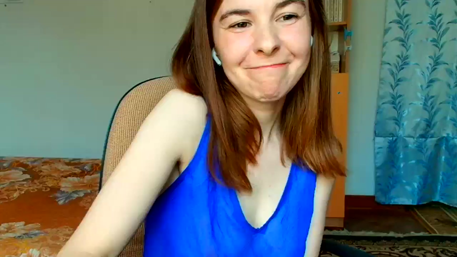 Gallery image thumbnail from Rose_Poetry's myfreecams stream on, 04/29/2025, 14:12 image 19 of 20