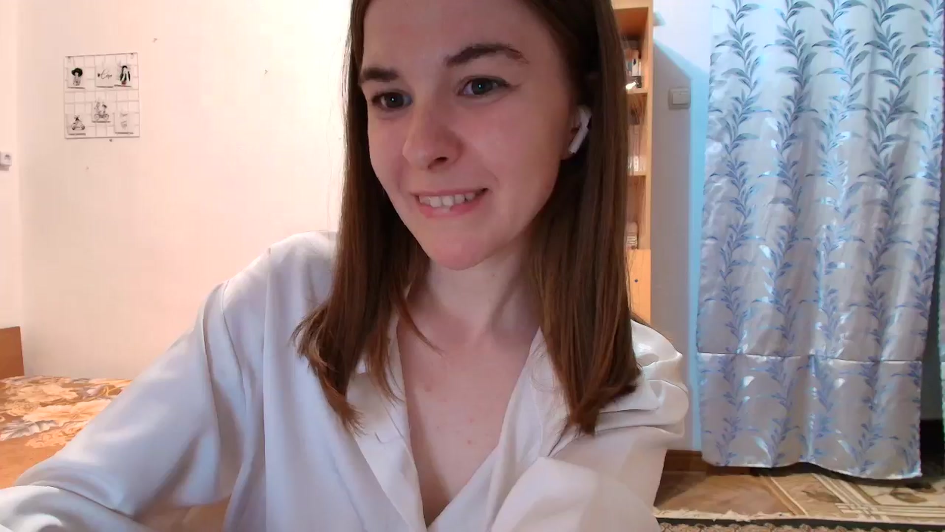 Gallery image thumbnail from Rose_Poetry's myfreecams stream on, 04/29/2025, 18:25 image 5 of 20