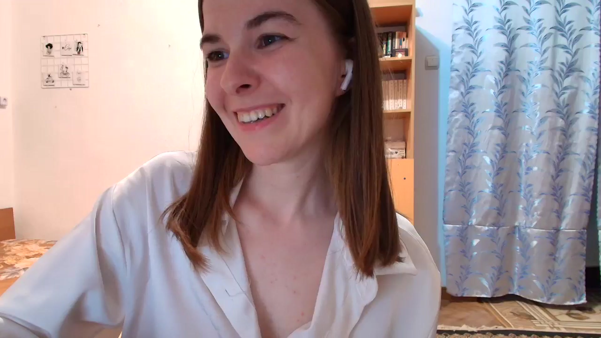 Gallery image thumbnail from Rose_Poetry's myfreecams stream on, 04/29/2025, 18:25 image 4 of 20