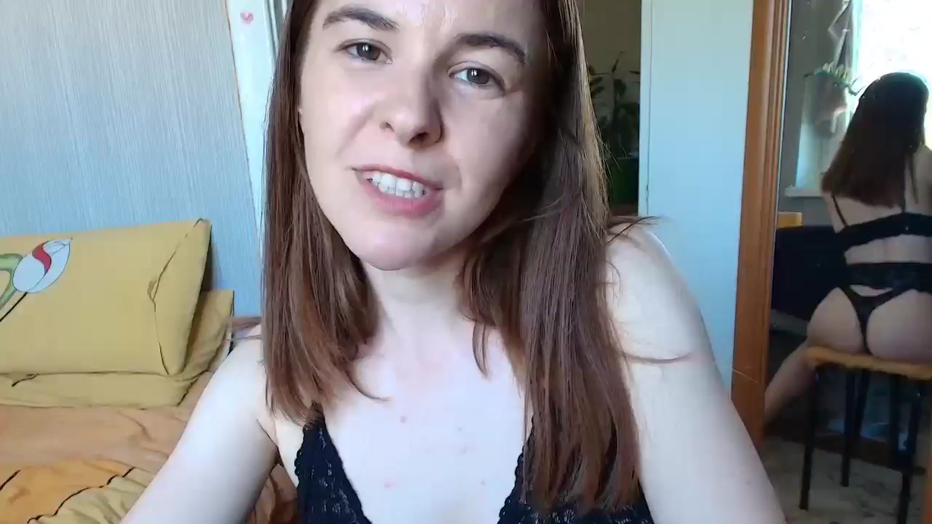 Gallery image thumbnail from Rose_Poetry's myfreecams stream on, 05/01/2025, 14:33 image 8 of 20