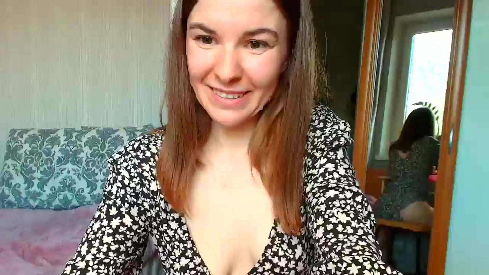 Gallery image thumbnail from Rose_Poetry's myfreecams stream on, 05/09/2025, 16:39 image 16 of 20