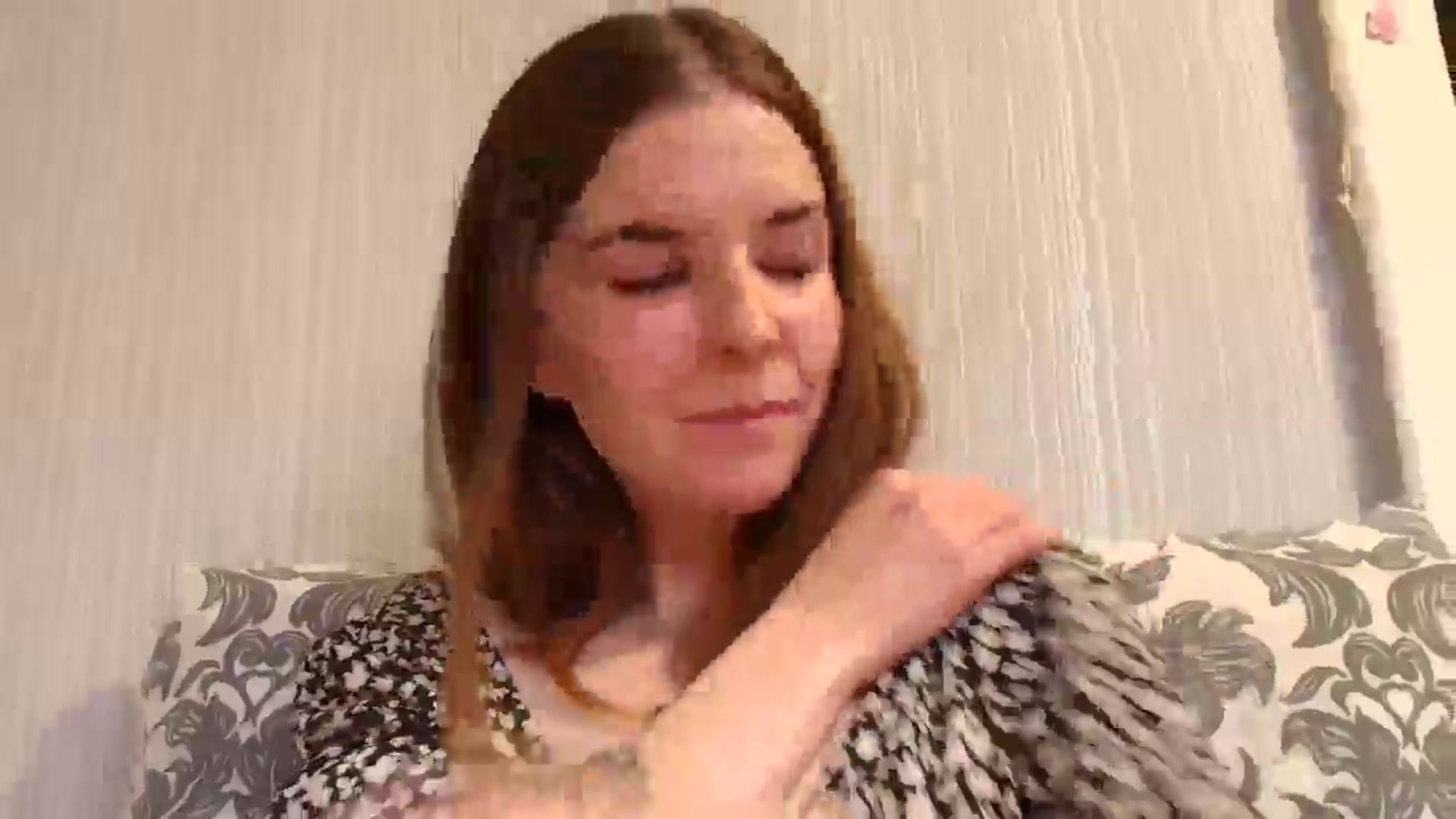 Gallery image thumbnail from Rose_Poetry's myfreecams stream on, 05/09/2025, 17:38 image 16 of 20
