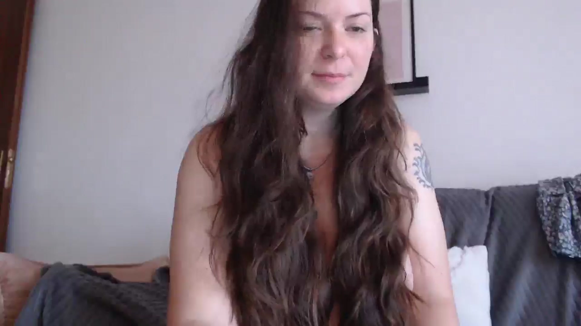 Gallery image thumbnail from Rose_Wild's myfreecams stream on, 12/01/2025, 08:27 image 18 of 20