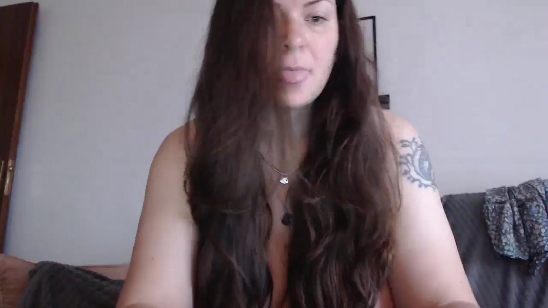 Gallery image thumbnail from Rose_Wild's myfreecams stream on, 12/01/2025, 08:27 image 12 of 20