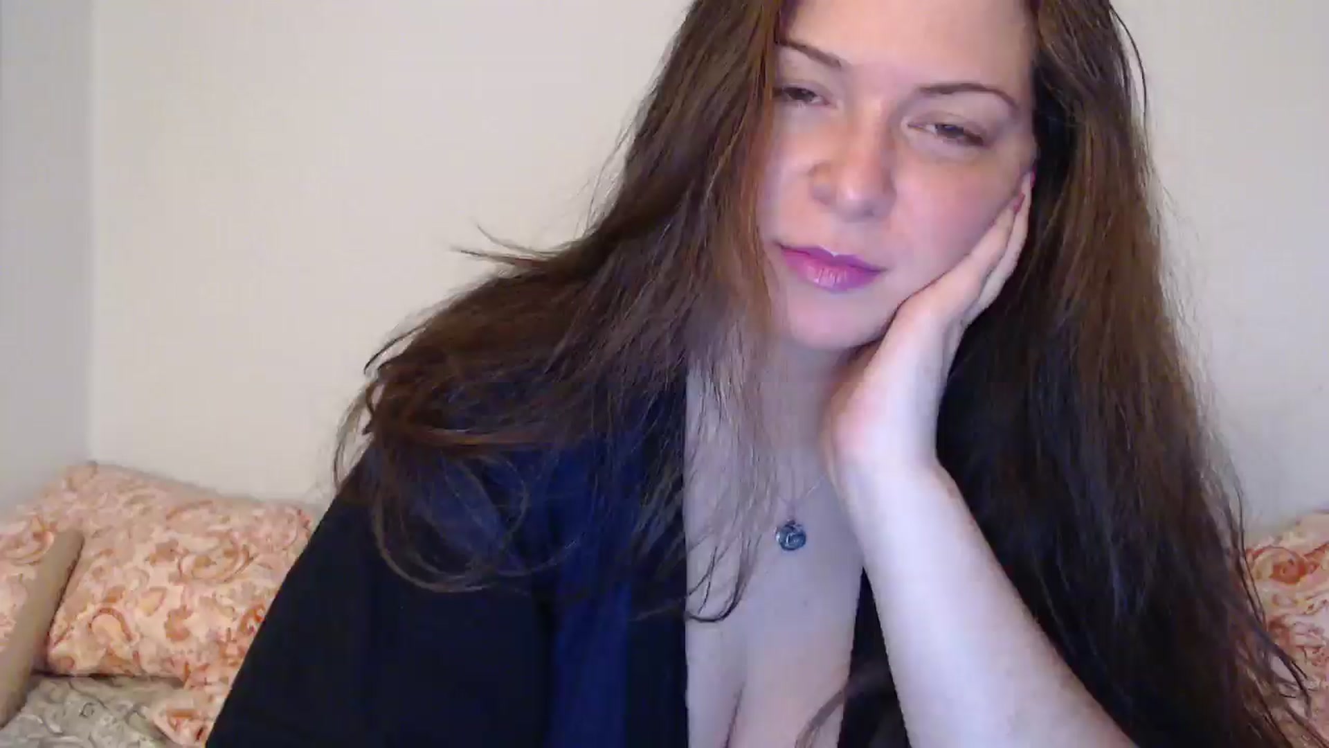 Gallery image thumbnail from Rose_Wild's myfreecams stream on, 01/04/2026, 14:37 image 15 of 20