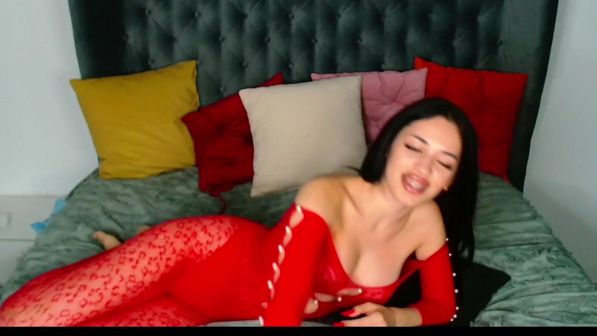 Gallery image thumbnail from Rose__Heart's myfreecams stream on, 10/18/2024, 21:32 image 6 of 20