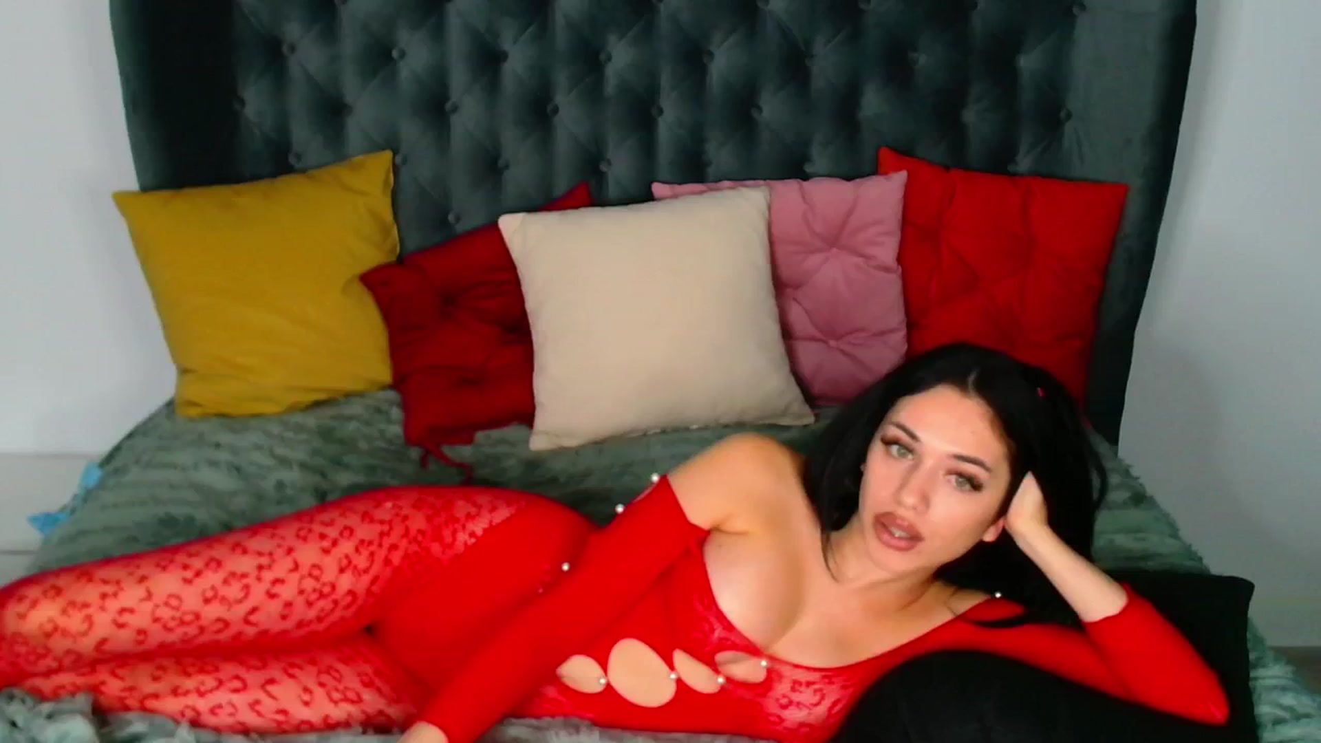 Gallery image thumbnail from Rose__Heart's myfreecams stream on, 10/18/2024, 23:15 image 3 of 20