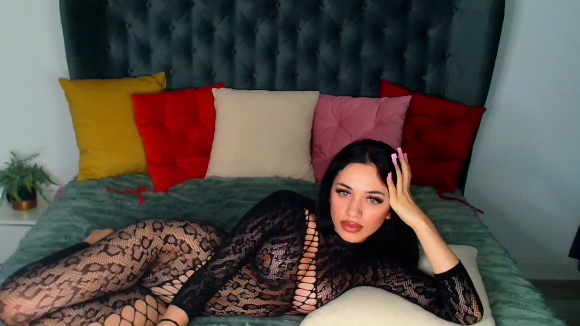 Gallery image thumbnail from Rose__Heart's myfreecams stream on, 11/19/2024, 22:40 image 13 of 20