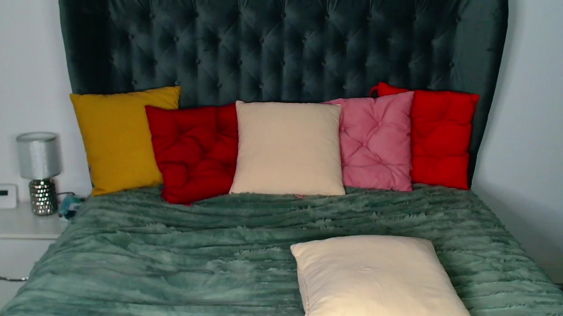 Gallery image thumbnail from Rose__Heart's myfreecams stream on, 12/11/2024, 24:48 image 4 of 20