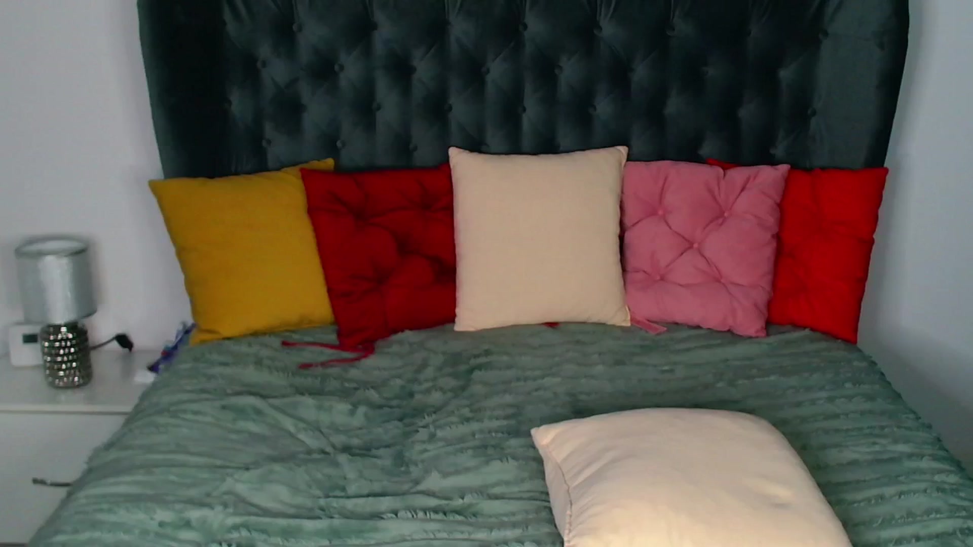 Gallery image thumbnail from Rose__Heart's myfreecams stream on, 12/16/2024, 22:19 image 10 of 20