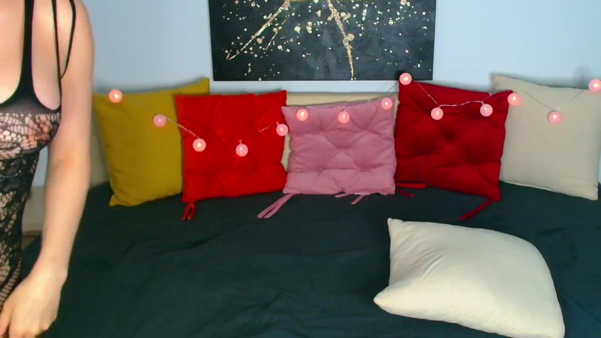 Gallery image thumbnail from Rose__Heart's myfreecams stream on, 05/28/2025, 23:27 image 18 of 20