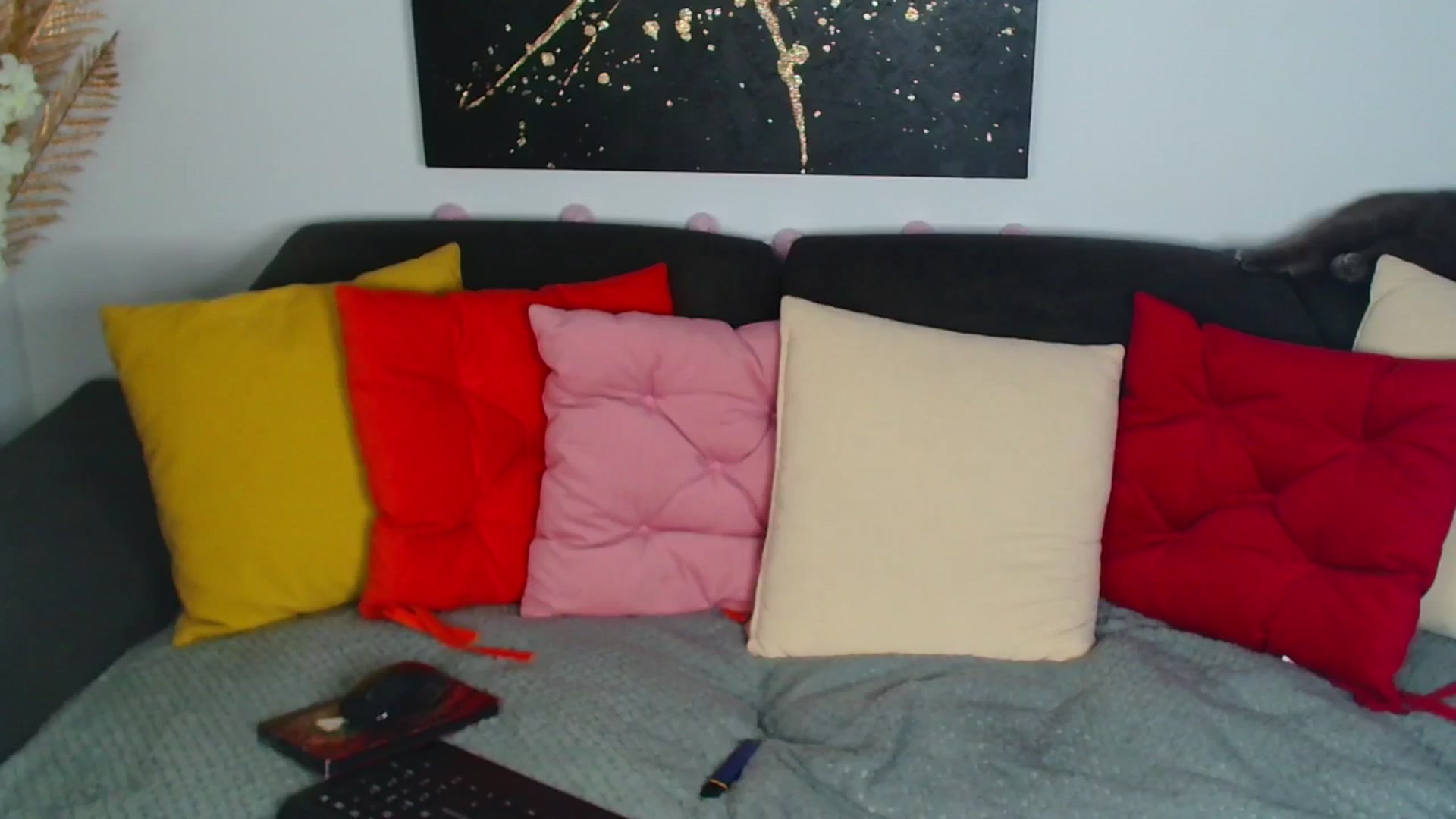Gallery image thumbnail from Rose__Heart's myfreecams stream on, 07/04/2025, 22:10 image 17 of 20