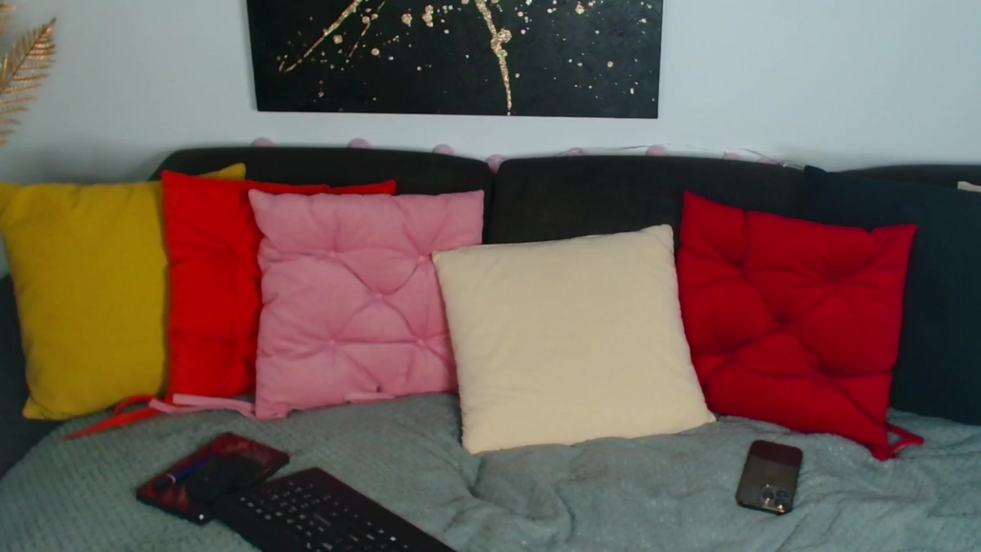 Gallery image thumbnail from Rose__Heart's myfreecams stream on, 07/14/2025, 20:39 image 18 of 20