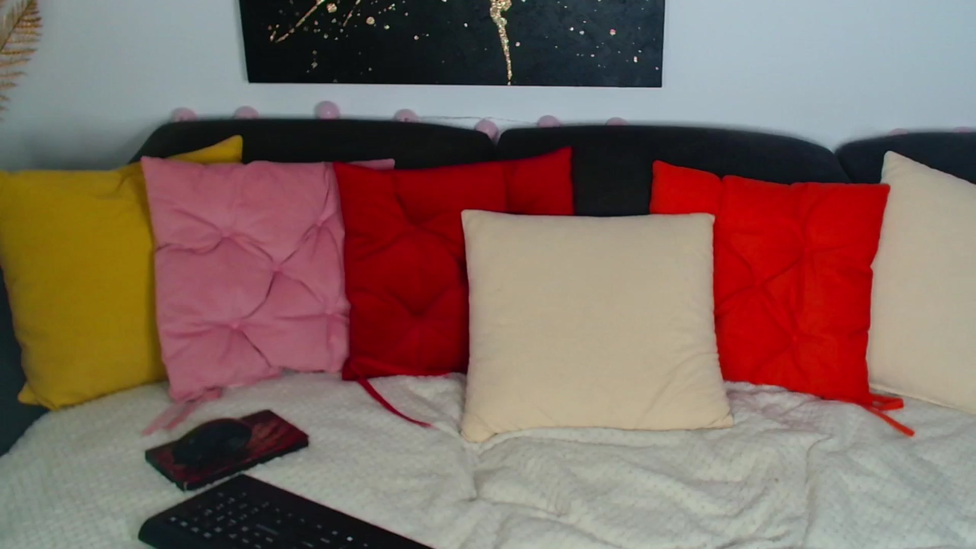 Gallery image thumbnail from Rose__Heart's myfreecams stream on, 07/30/2025, 24:00 image 3 of 20