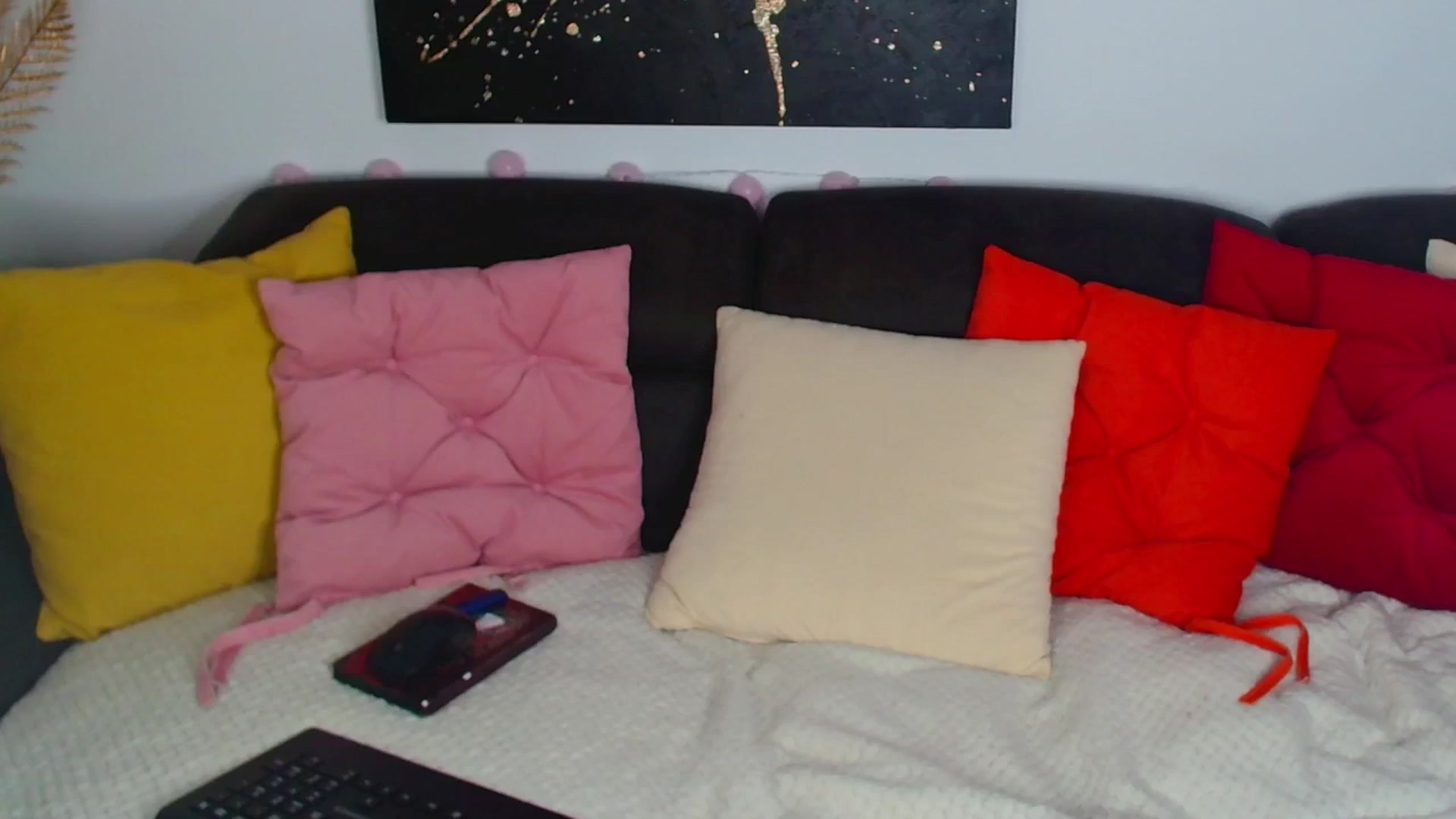 Gallery image thumbnail from Rose__Heart's myfreecams stream on, 08/01/2025, 21:40 image 1 of 20