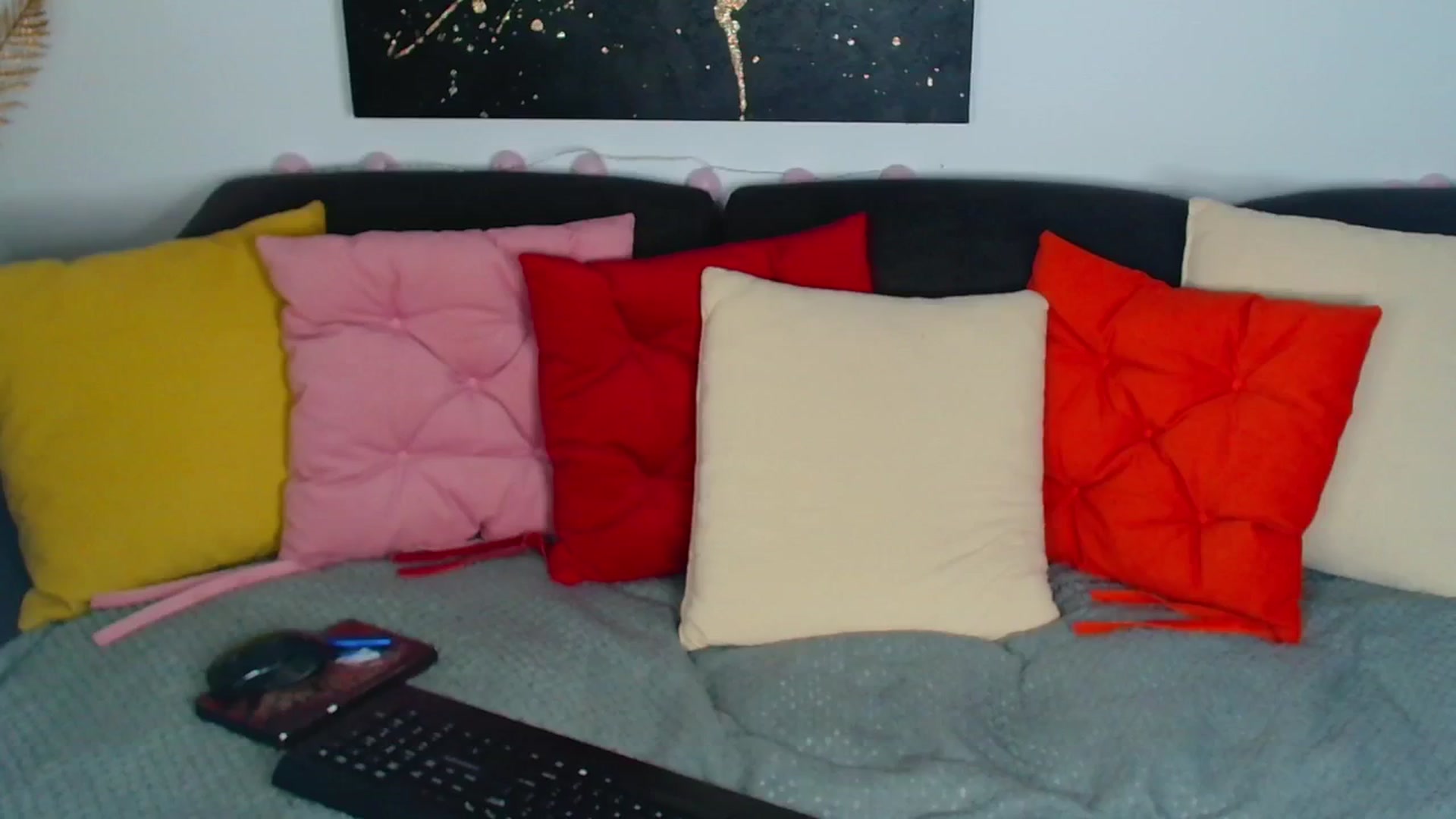 Gallery image thumbnail from Rose__Heart's myfreecams stream on, 08/07/2025, 21:39 image 16 of 20